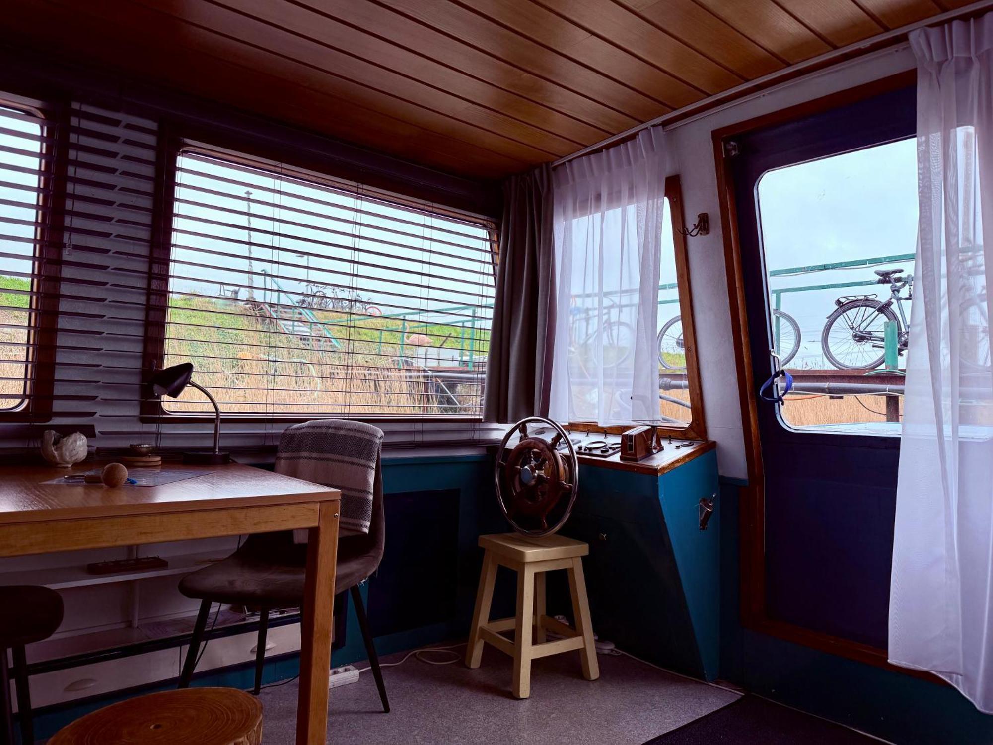 Floating B&B Amsterdam Luaran gambar